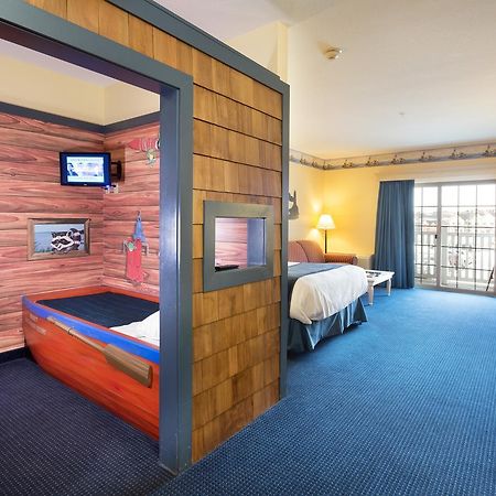 Blue Harbor Resort & Spa ชีบอยแกน ภายนอก รูปภาพ